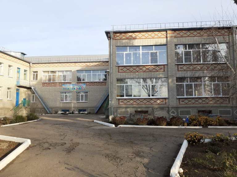 В шести детских садах Ейского района завершены работы по установке новых окон